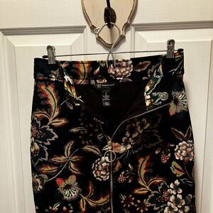 INC skirt size 4